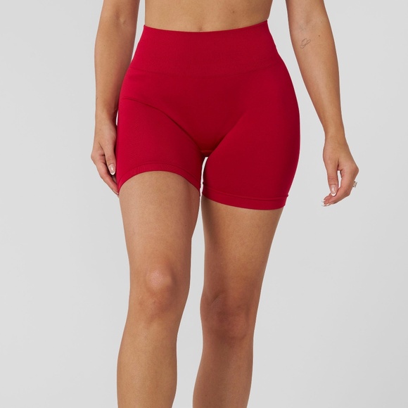 YOUNGLA LIMITED EDITION SCRUNCH SHORTS – Red - Picture 2 of 4